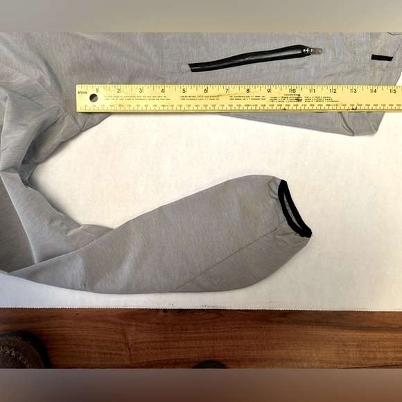 Nike Running gray swoosh Asymmetrical athletic jacket with zipper Sz-M H13 - Picture 6 of 11